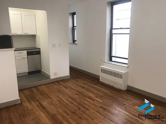 Rented by FirstService Realty (legacy) | media 22