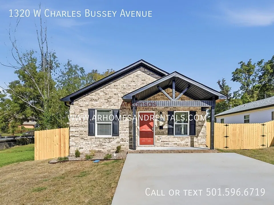 1320 W Charles Bussey Ave