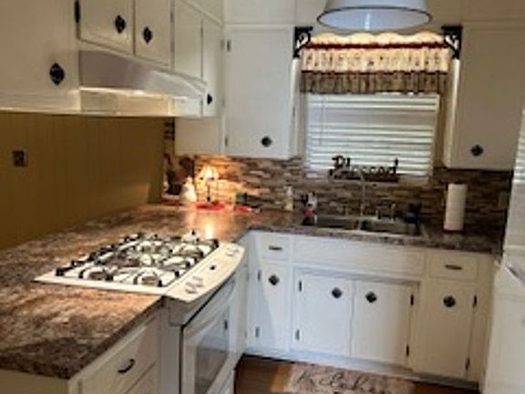 5th image of 1327 Jackson St