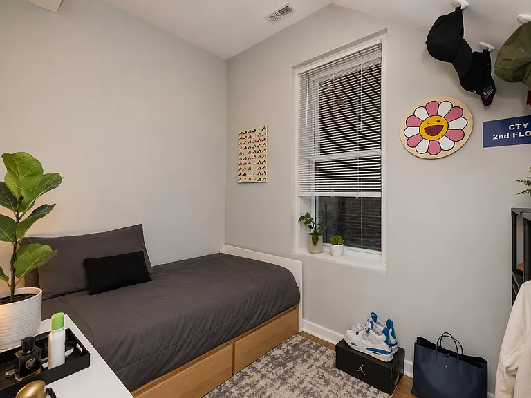 1431 W Flournoy St #1F — Photo 6