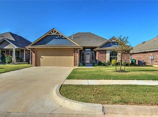 10009 SW 22nd St, Yukon, OK 73099