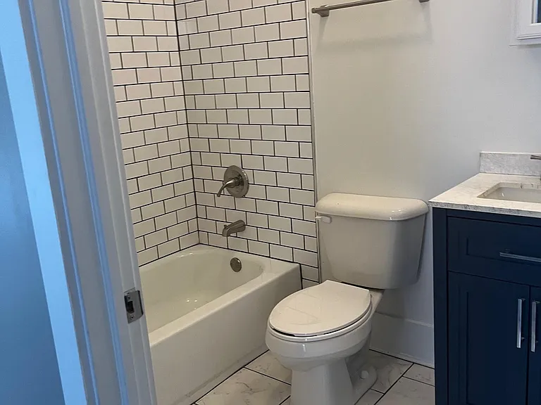 2233 English Ave — Photo 7
