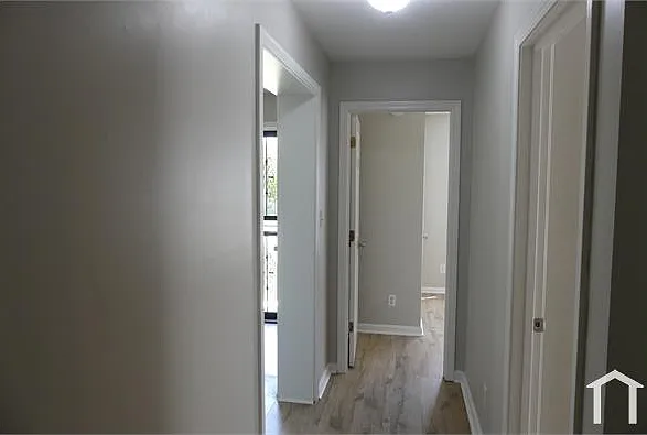 3229 Greenwood Ave — Photo 5