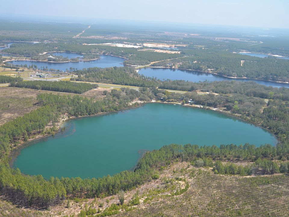 Hse on 65ft deep lake