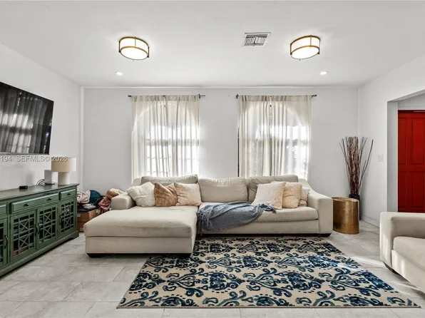 1561 Bird Rd, Coral Gables, FL 33146