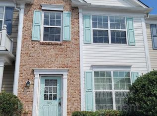 1067 Prestwyck Ct, Alpharetta, GA 30004