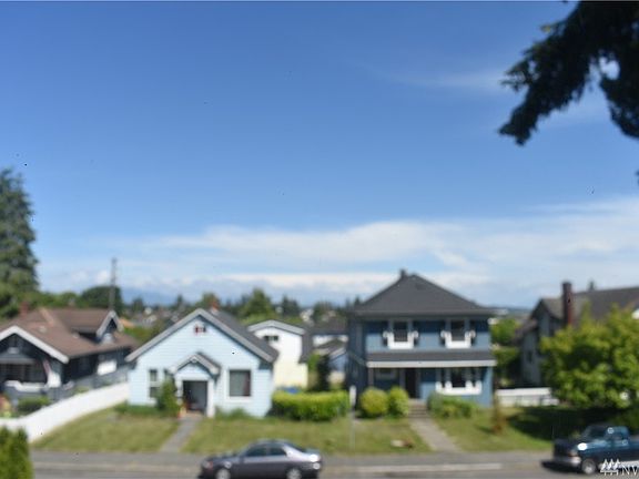 5th image of 2614 Oakes Ave