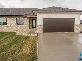401 N Wildcat Dr, Sioux Falls, SD 57110
