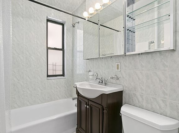 5th image of 325 E 80th St APT 2H