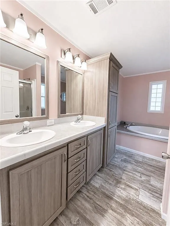 3 bed, 2.0 bath, 1173 sqft, $1,700 — Photo 3