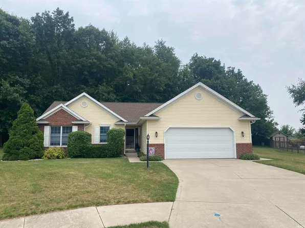 971 Highfield Ct, Middlebury, IN 46540