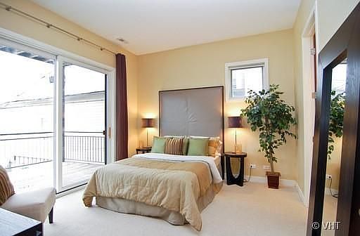 5th image of 831 N Marshfield Ave #2