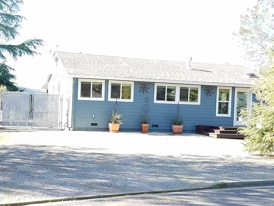 1st image of 203 Manzanita Ln
