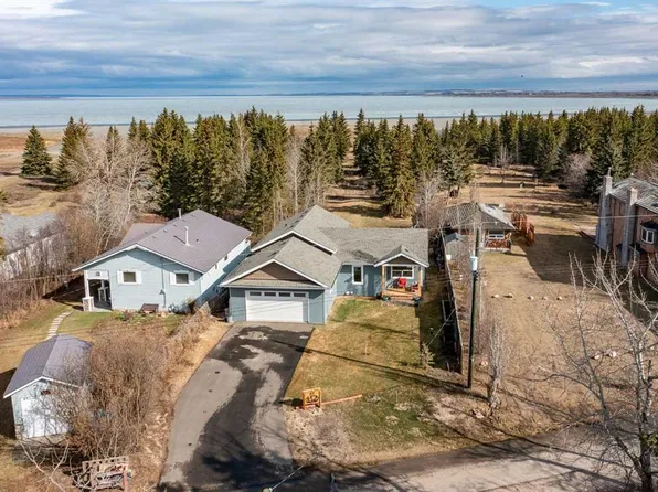 85 S Lakeview Ave, Gull Lake, AB T4L 2N1