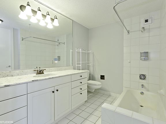 3rd image of 405 N Wabash Ave Unit 3002