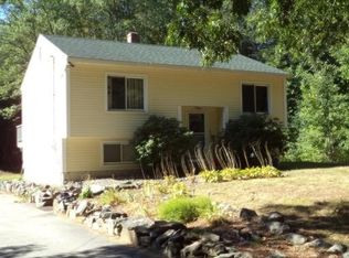 13 Witch Ln, Plaistow, NH 03865