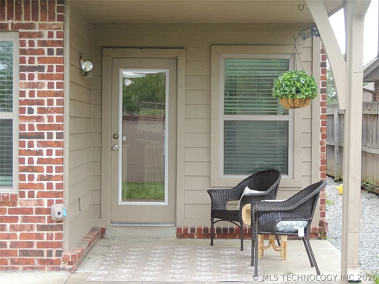 4416 W Indianola St — Photo 76