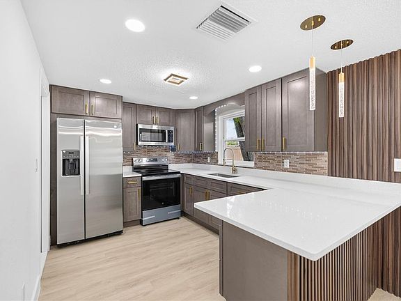 3rd image of 6444 JUNIPER ROAD