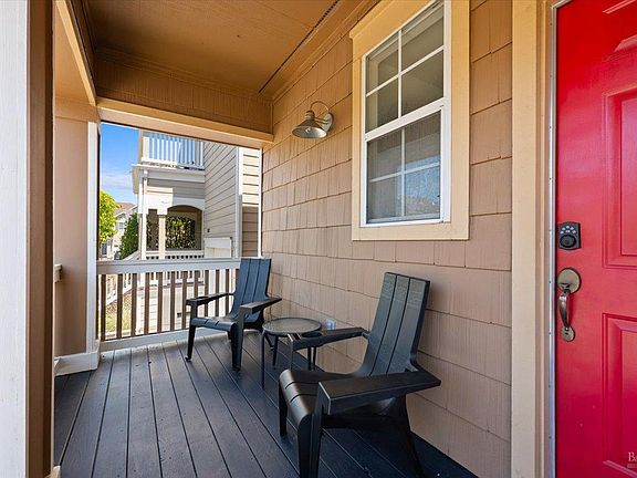 5th image of 1028 Addison Circle
