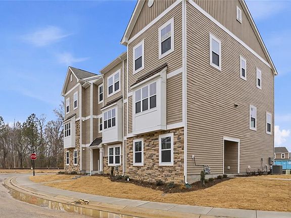 3rd image of 1005 Serene Rd #100