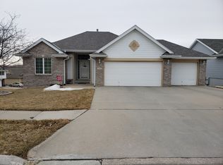 1503 Oran Cir, Council Bluffs, IA 51503