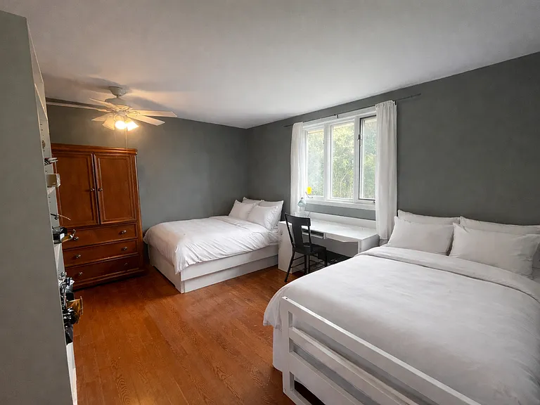555 Jeffreybrook Dr — Photo 3