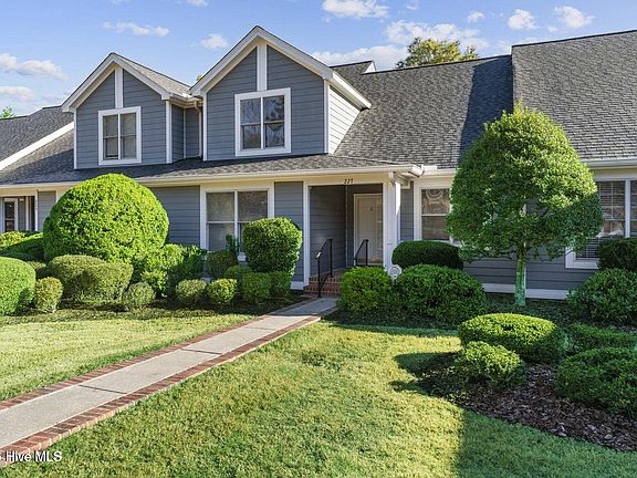 2nd image of 227 N Knoll Road