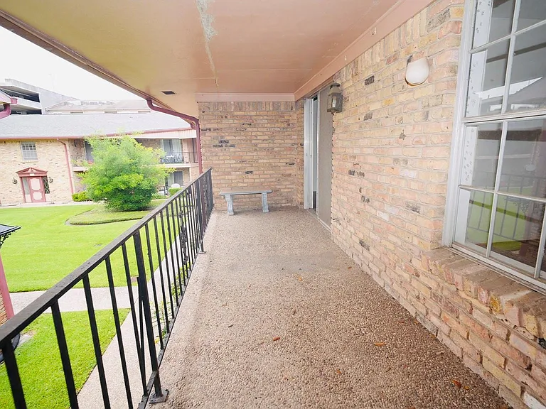 7600 Burgoyne Rd #250 — Photo 12