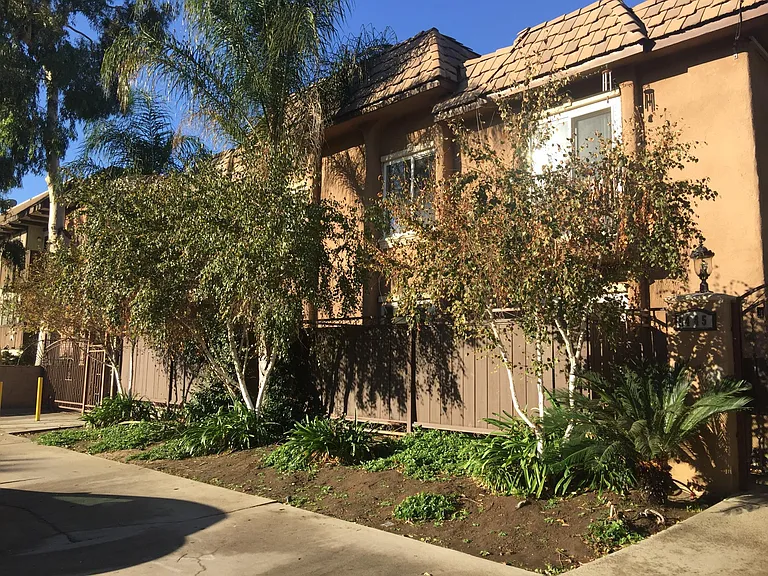 5445 Kester Ave #104 — Photo 7