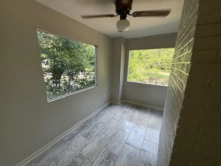 503 Tyler St — Photo 20