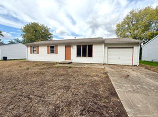 1602 Kings Way, Champaign, IL 61821