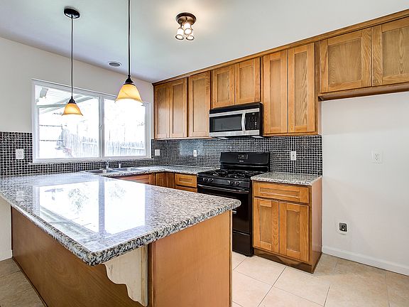 2nd image of 6464 Villa Dr
