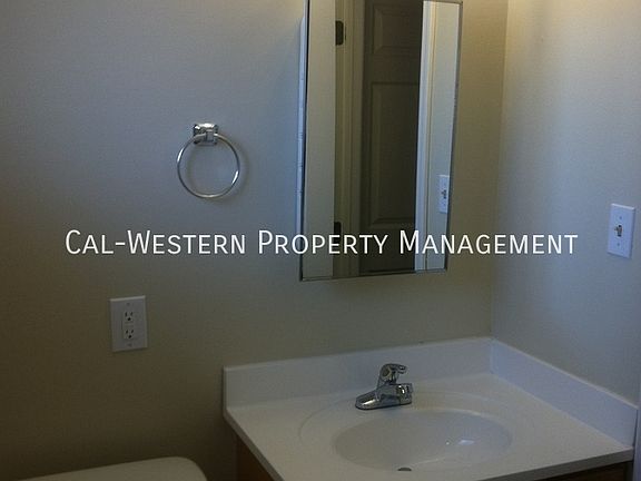 5th image of 1095 Oakmont Dr APT D