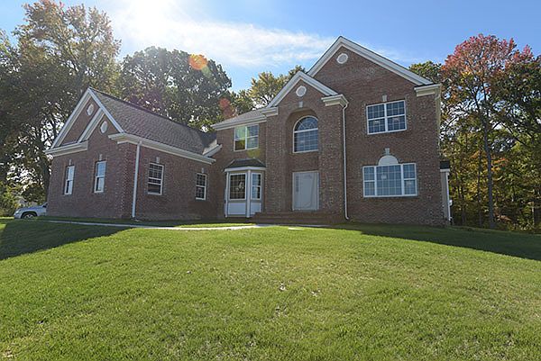 2nd image of 57 Emerald Road