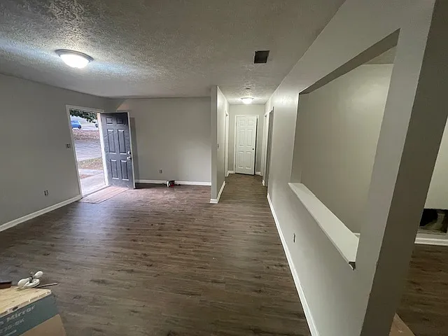 Building Photo - 111 Lake Pl #111