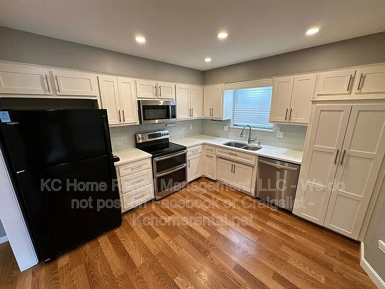 8704 N Shannon Ave — Photo 4