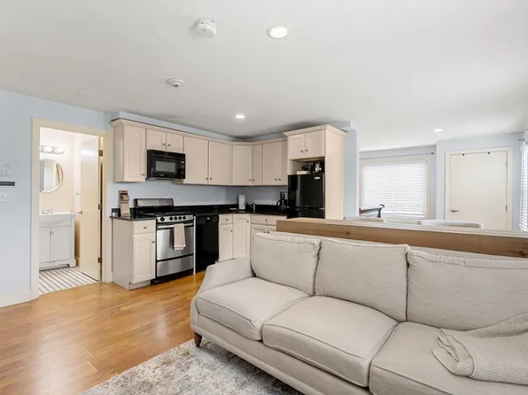 875 Ocean St Unit 6, Marshfield, MA 02050