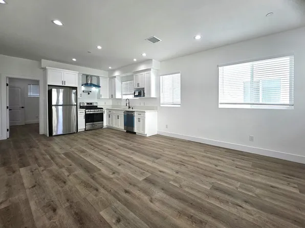 1510 W 206th St, Torrance, CA 90501