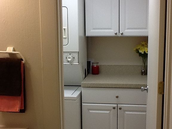 Utility room/half bath