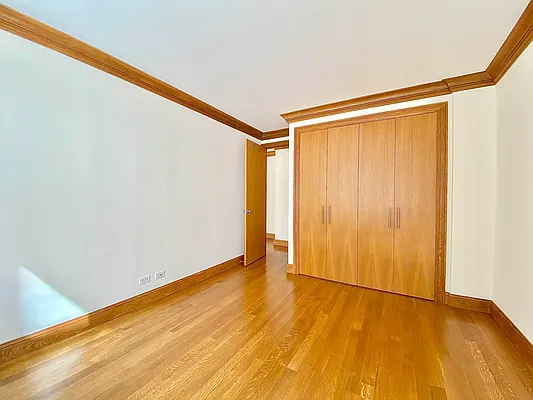 Rented by Anchor Associates | media 9