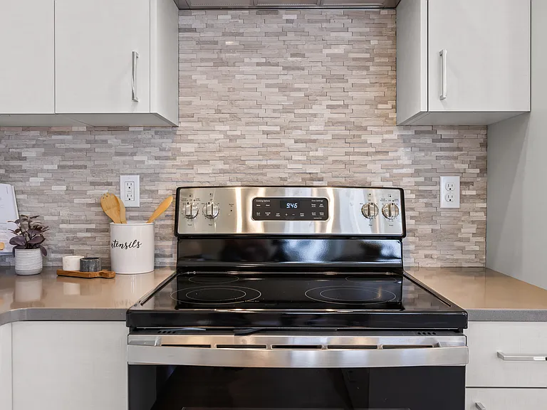 509 E Violets Cove Ln — Photo 13