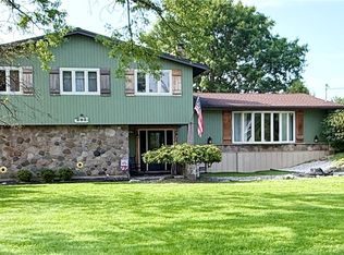 987 N Hewitt Dr, Lewiston, NY 14092