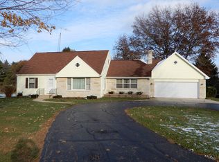 8209 Shaw Rd, Belvidere, IL 61008