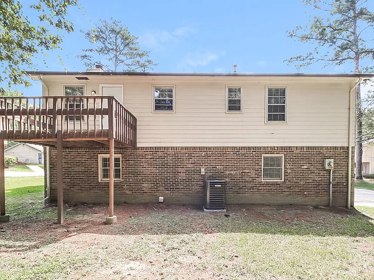 80 Belmont Park Ln — Photo 16