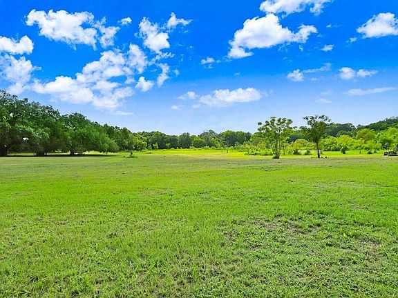 2nd image of 37352 Trilby Rd