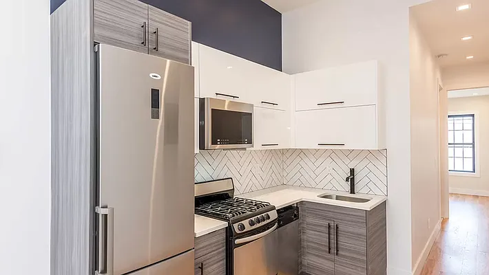 Rented by Lodger Corp | media 17