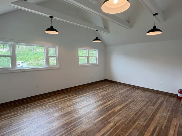 517 Salt Point Tpke #1, Poughkeepsie, NY 12601