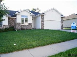 5921 N 92nd Ave, Omaha, NE 68134