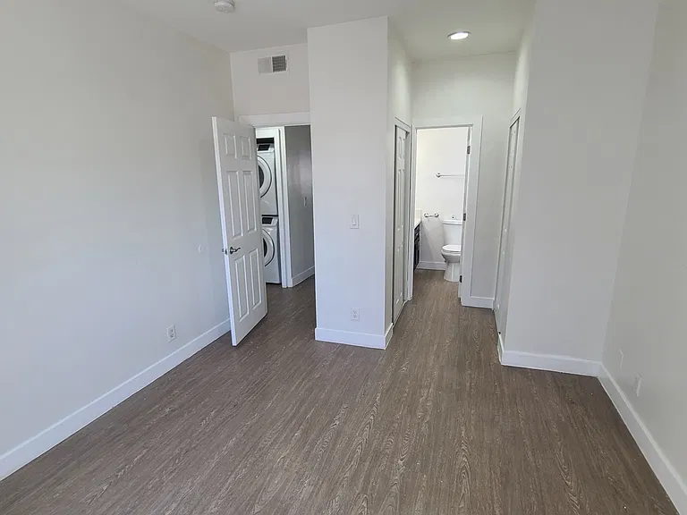 526 N Oxford Ave #5 — Photo 4