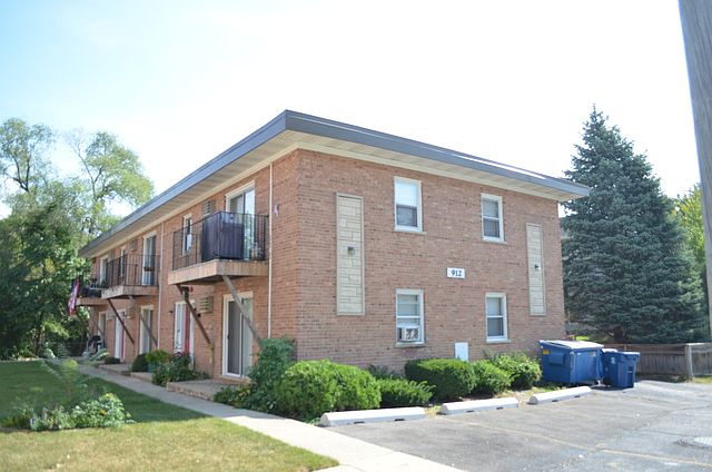 1st image of 914 Lacey Ave APT 4